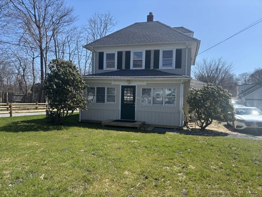 Backyard, Exterior, Facade, American Foursquare