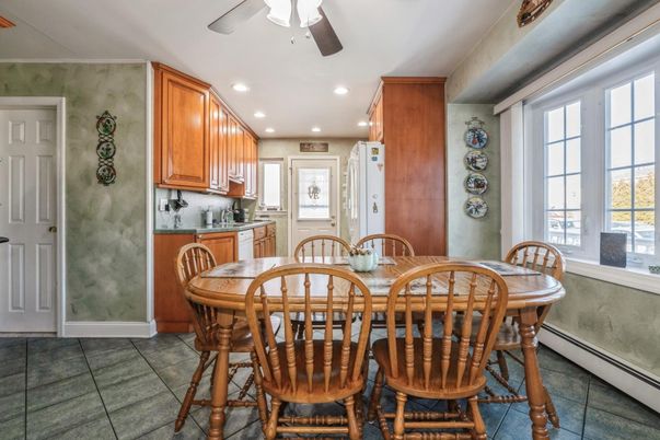 Dining room, Interior, Kitchen, Recessed Lighting