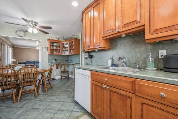 Dining room, Interior, Kitchen, Recessed Lighting