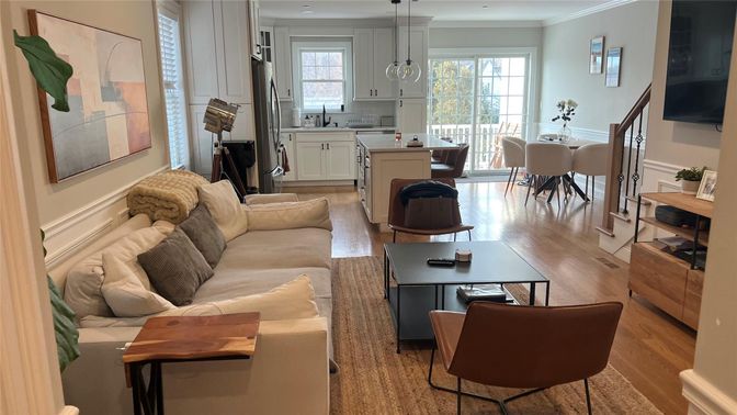 Dining room, Interior, Kitchen, Living room, Pendant Lights, Recessed Lighting, Wood Texture Flooring