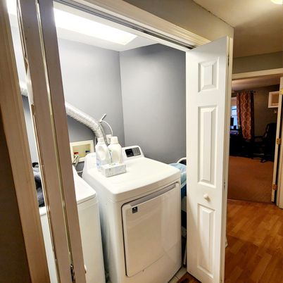 Interior, Utility Closets, Washer, Wood Texture Flooring