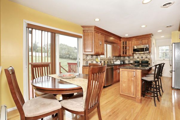 Dining room, Interior, Kitchen, Recessed Lighting, Wood Texture Flooring