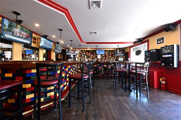Interior, Pendant Lights, Recessed Lighting, Wood Texture Flooring