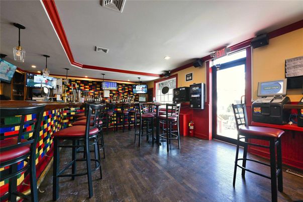 Interior, Pendant Lights, Recessed Lighting, Wood Texture Flooring