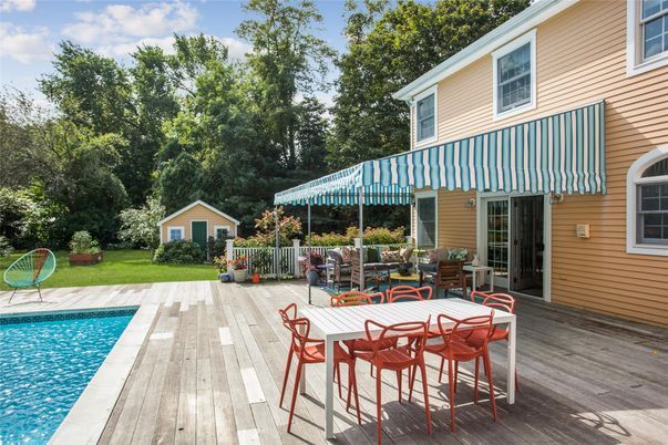 Exterior, Pool