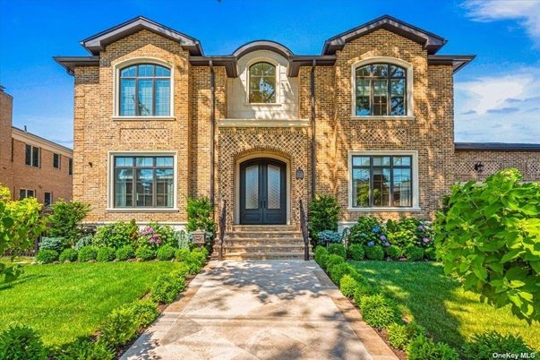 Exterior, Facade, Brick Facade, Brick Traditional