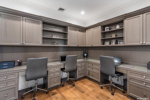 Home Office, Interior, Recessed Lighting, Wood Texture Flooring