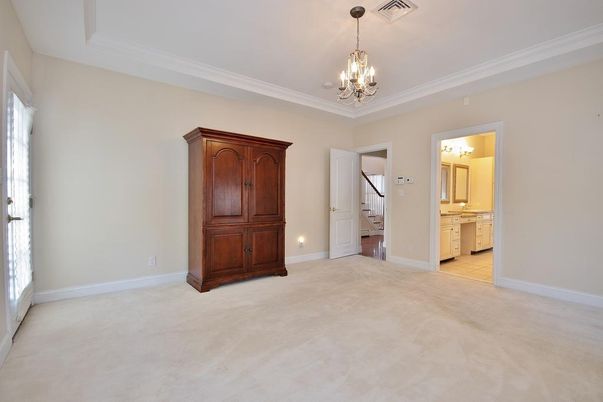 Chandelier, Empty room, Interior