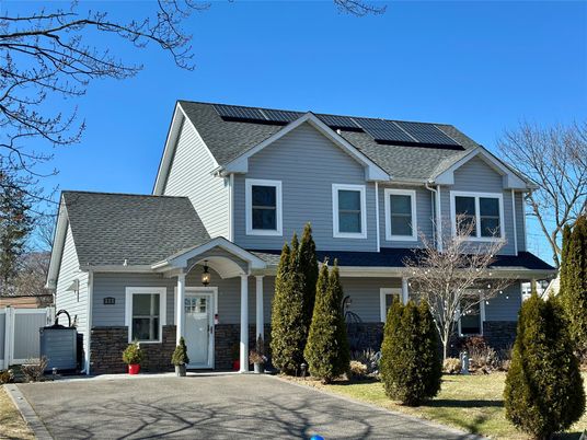 Exterior, Facade, Solar Panels, Farmhouse