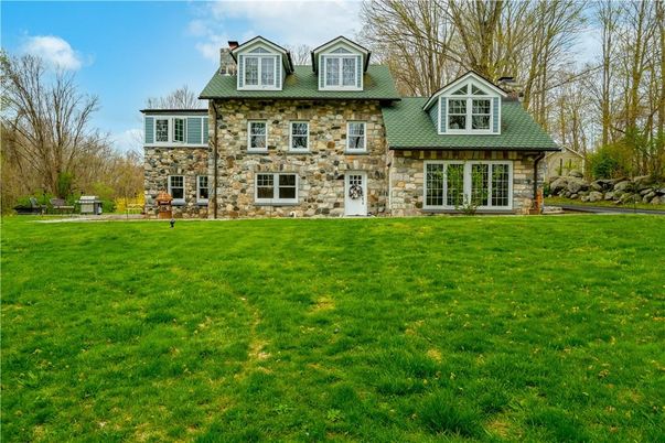 Exterior, Facade, Cape Cod