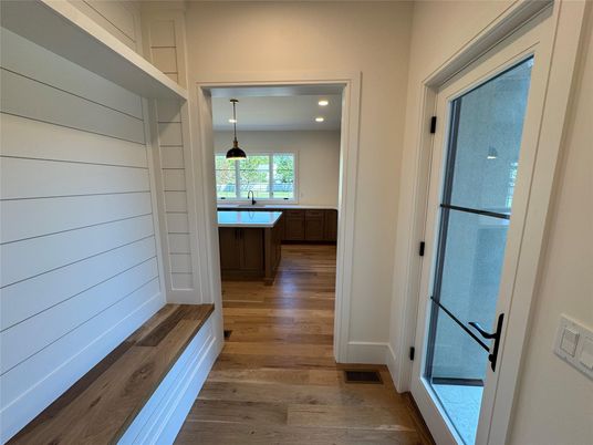 Interior, Pendant Lights, Recessed Lighting, Wood Texture Flooring