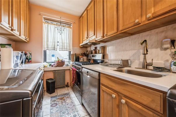 Interior, Kitchen, Tile Countertops