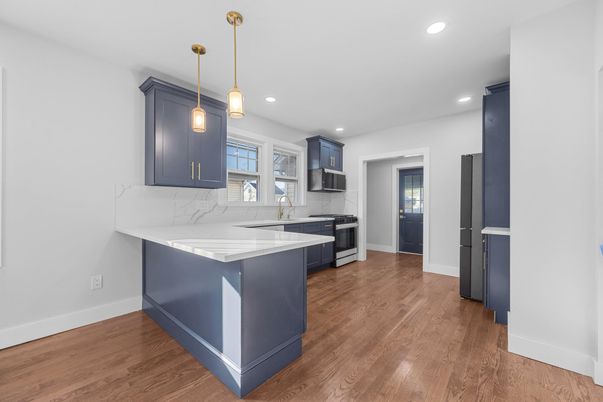 Interior, Kitchen, Pendant Lights, Recessed Lighting, Wood Texture Flooring