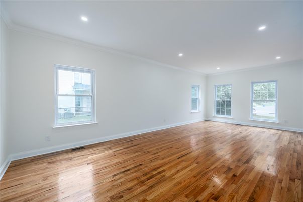 Empty room, Interior, Recessed Lighting, Wood Texture Flooring