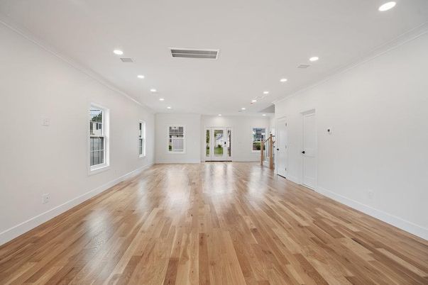 Empty room, Interior, Recessed Lighting, Wood Texture Flooring