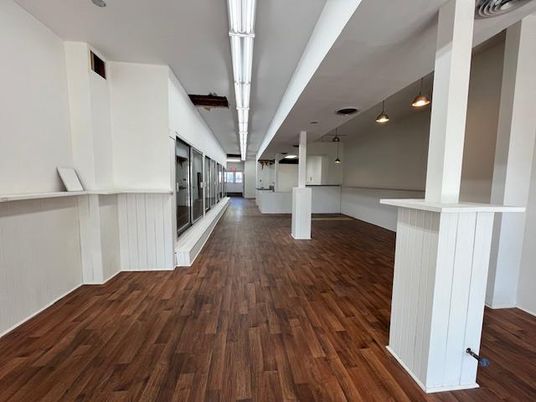 Interior, Pendant Lights, Wood Texture Flooring