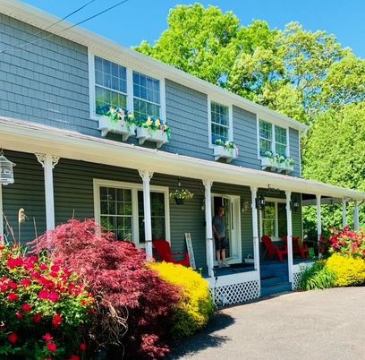 Exterior, Facade, American Foursquare