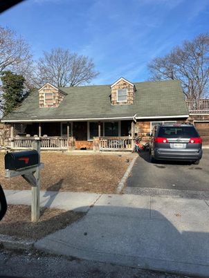 Exterior, Facade, Cape Cod