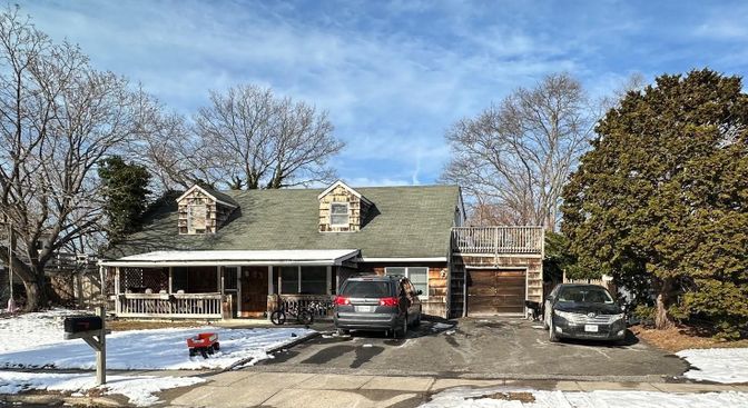 Exterior, Facade, Cape Cod