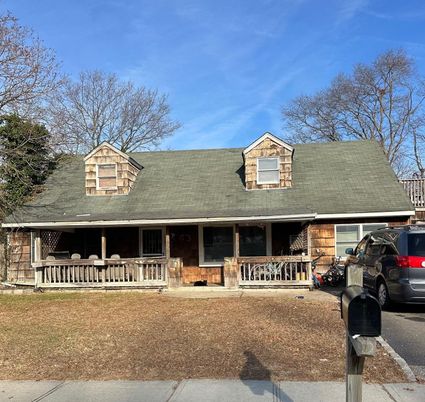 Exterior, Facade, Cape Cod
