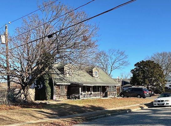 Exterior, Facade, Cape Cod