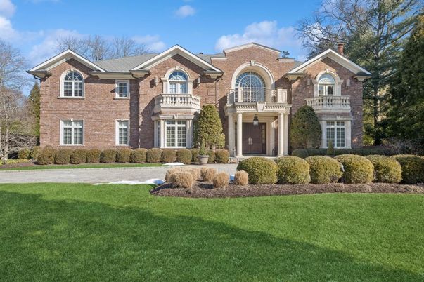 Exterior, Facade, Brick Facade, Brick Traditional