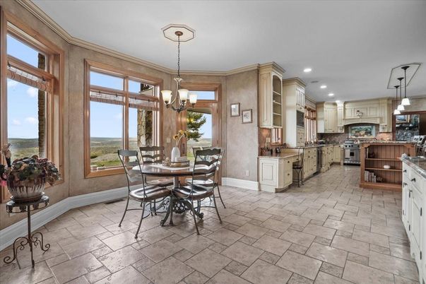 Dining room, Interior, Kitchen, Pendant Lights, Recessed Lighting, Stainless Steel Appliances