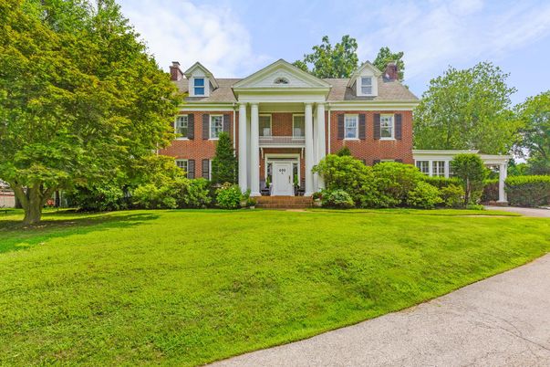 Exterior, Facade, Brick Facade, Georgian