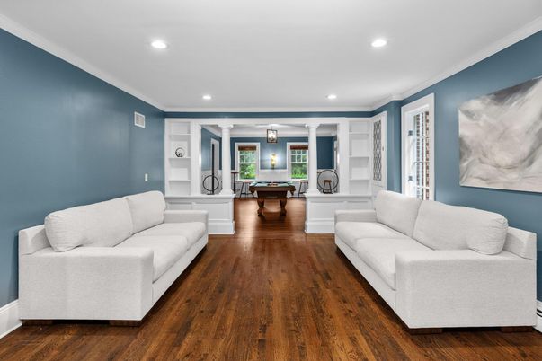 Game Room, Interior, Living room, Recessed Lighting, Wood Texture Flooring