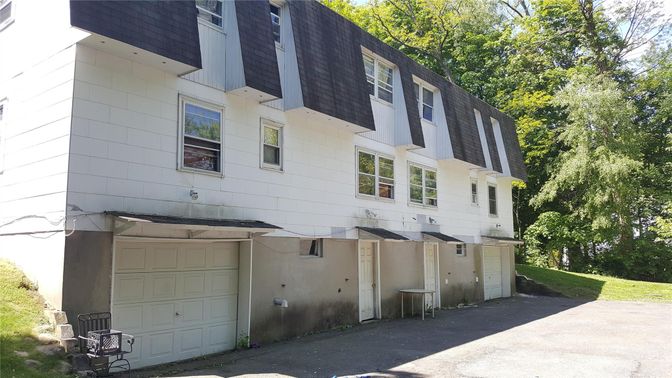 Attached, Exterior, Facade, Rowhouse
