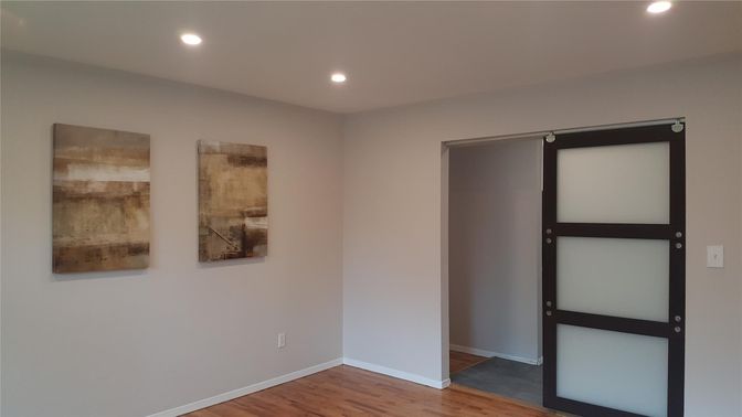 Interior, Recessed Lighting, Wood Texture Flooring