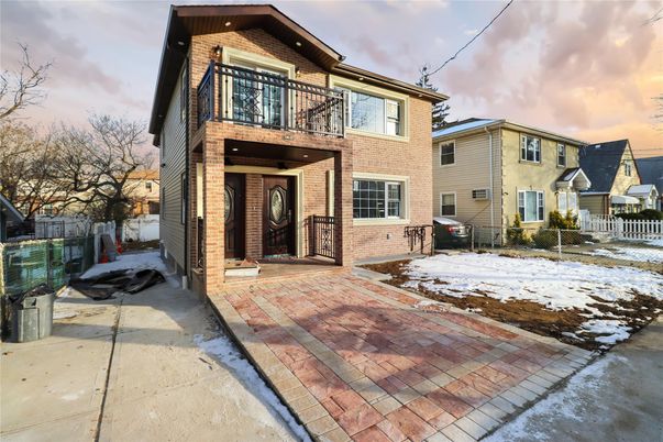 Backyard, Exterior, Facade, Brick Facade, Rowhouse