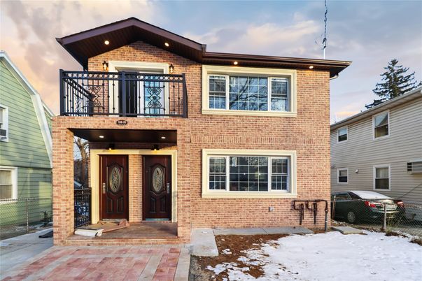 Exterior, Facade, Brick Facade, Rowhouse