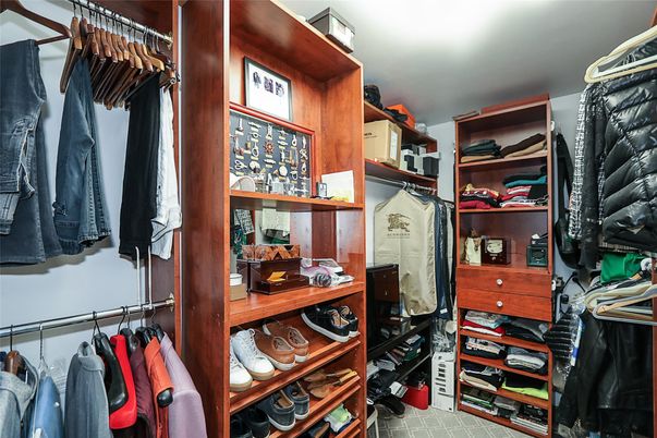 Interior, Walk-in Closets