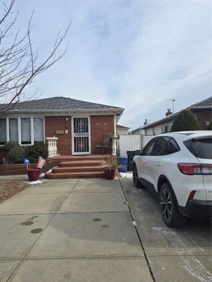 Exterior, Facade, Brick Facade, Split Level