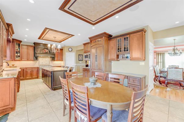 Chandelier, Dining room, Interior, Kitchen, Pendant Lights, Recessed Lighting, Wood Texture Flooring
