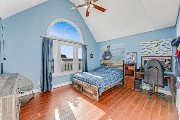 Bedroom, Home Office, Interior, Wood Texture Flooring