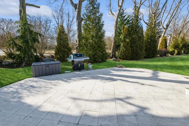 Backyard, Exterior, Hot Tub