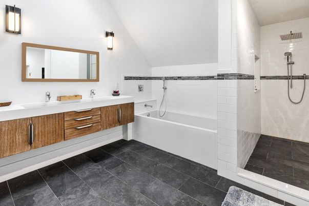 Bathroom, Dual Sink Vanities, Interior