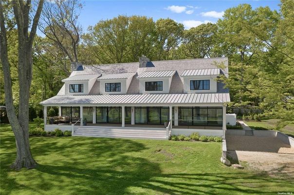 Backyard, Exterior, Facade, Farmhouse