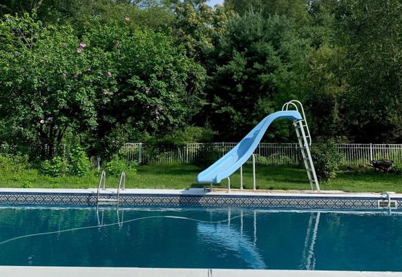 Exterior, Playground, Pool