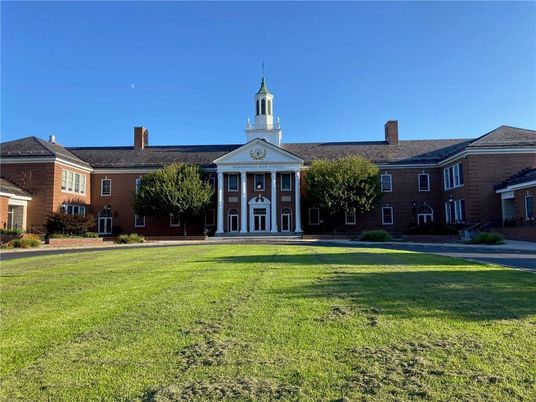 Backyard, Exterior, Facade, Brick Facade, Georgian