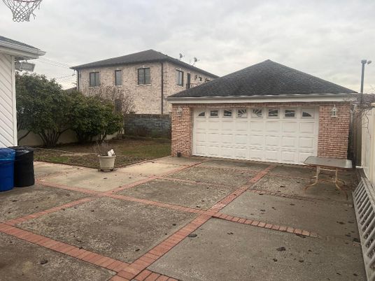 Detached Garage, Exterior