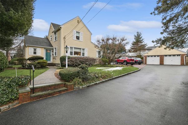Detached Garage, Exterior, Facade, Cape Cod