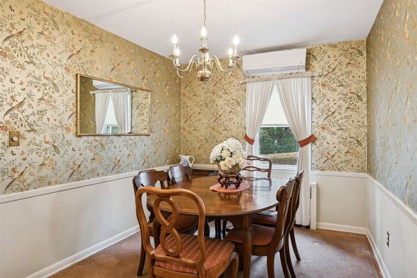 Chandelier, Dining room, Interior