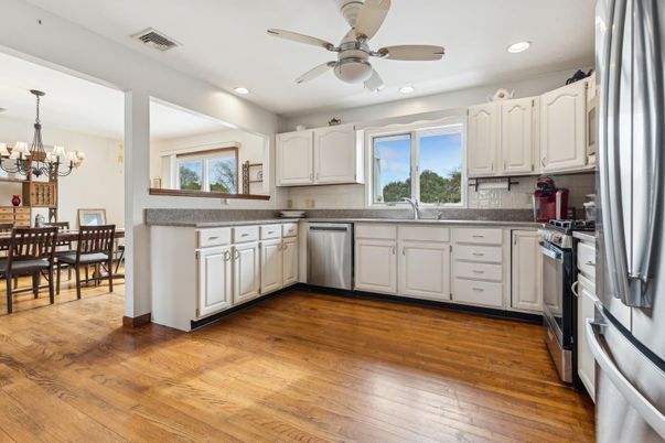 Chandelier, Dining room, Interior, Kitchen, Recessed Lighting, Wood Texture Flooring