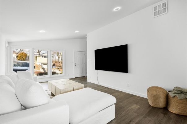 Interior, Living room, Recessed Lighting, Wood Texture Flooring