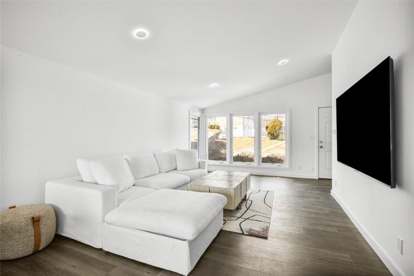 Interior, Living room, Recessed Lighting, Wood Texture Flooring
