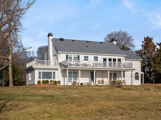 Backyard, Exterior, Facade, Farmhouse