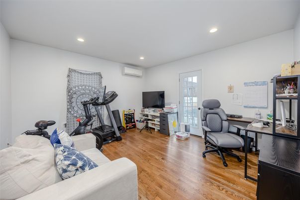 Fitness Equipment, Home Office, Interior, Recessed Lighting, Wood Texture Flooring